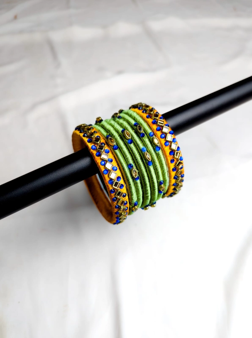 Scarlet Frost Bangle Set