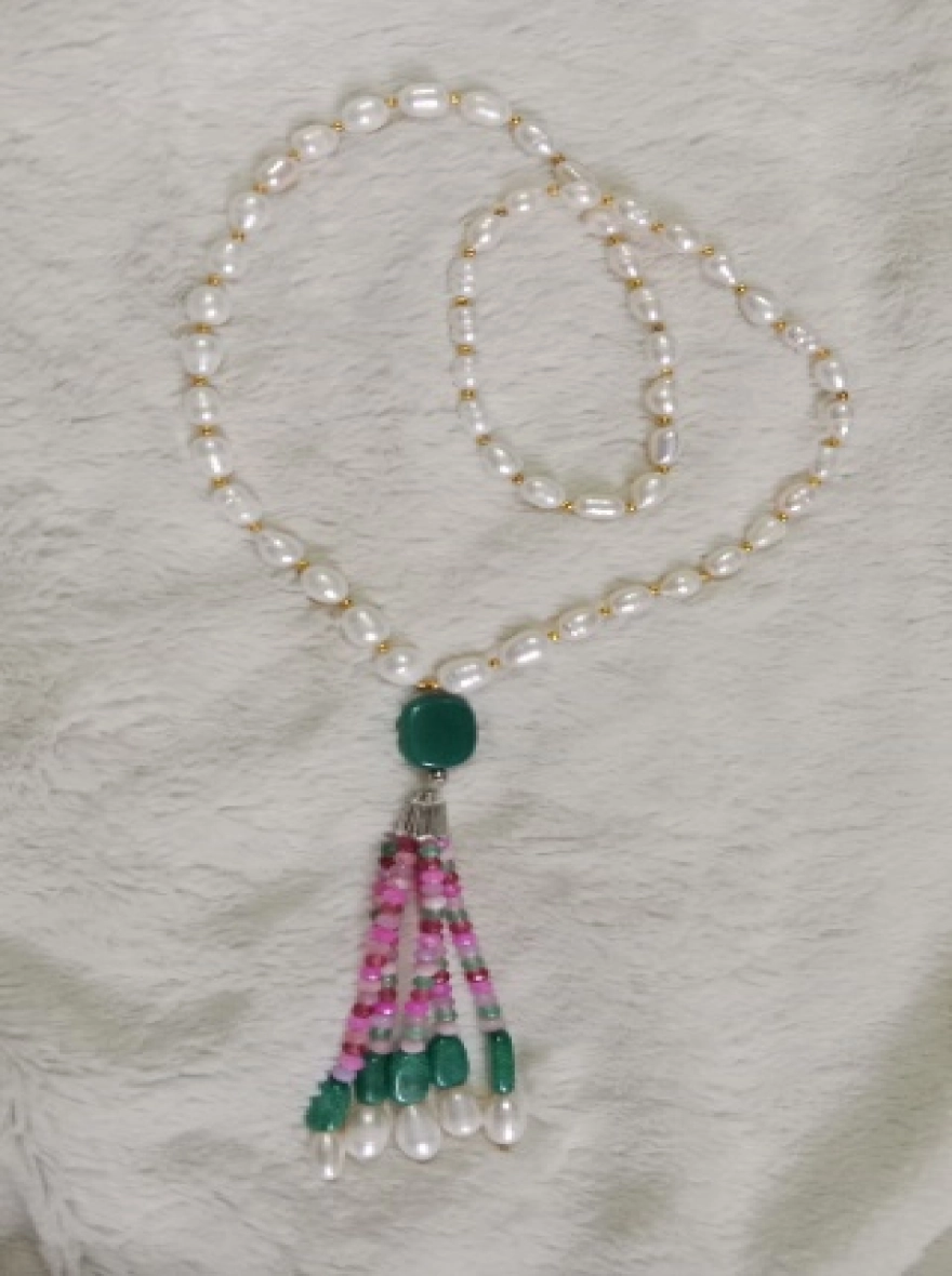 Pearl Long Necklace Total Length 30 inch. Round Length 22 inch