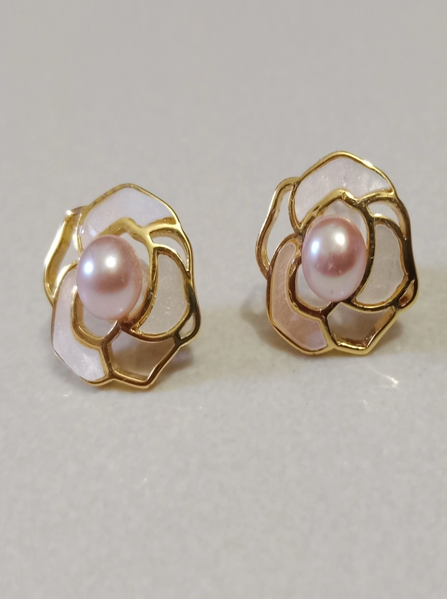 Pearl Ear Ring for women