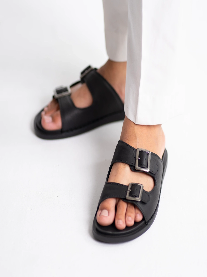 Nano - Black (Finished Leather)