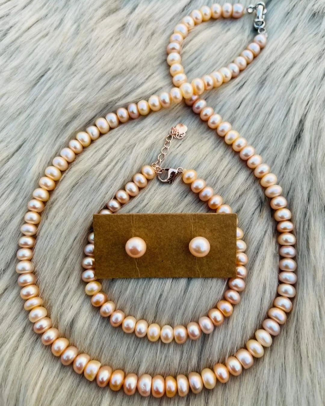 Radiant Blush Button Pearl Set