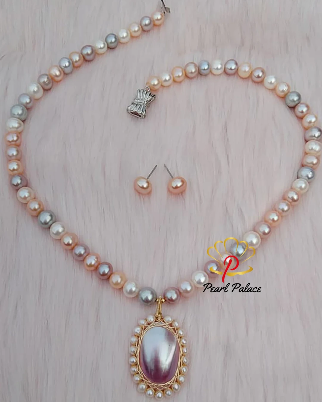 Majestic Multi-Tone Pearl Pendant Set.