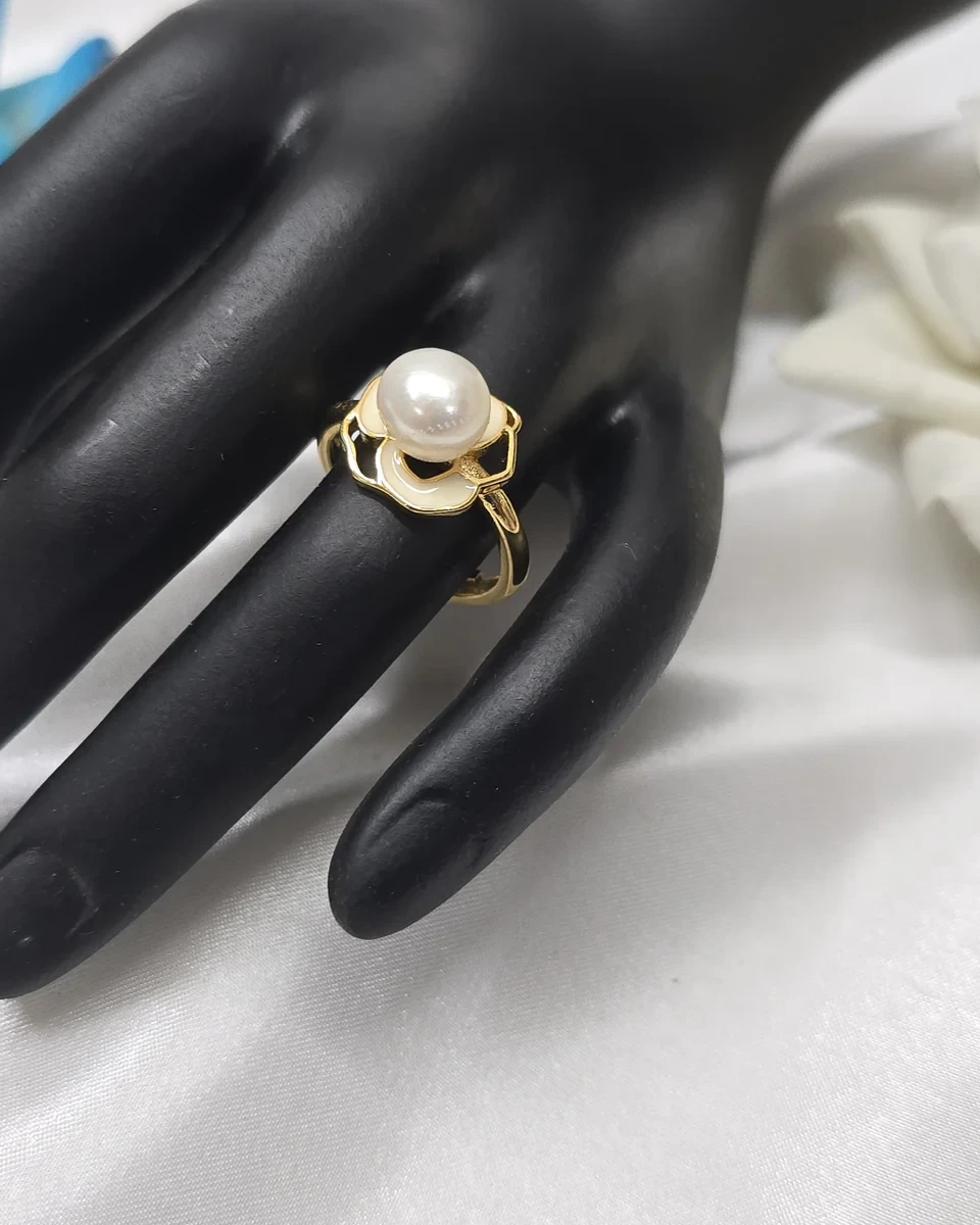 White Pearl Rings — Classic Elegance