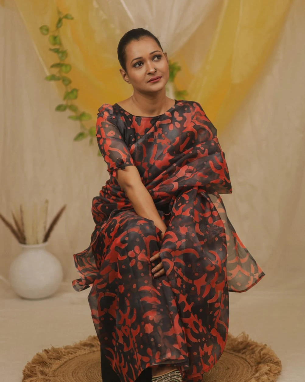 Crimson Noir Tangail Muslin Saree