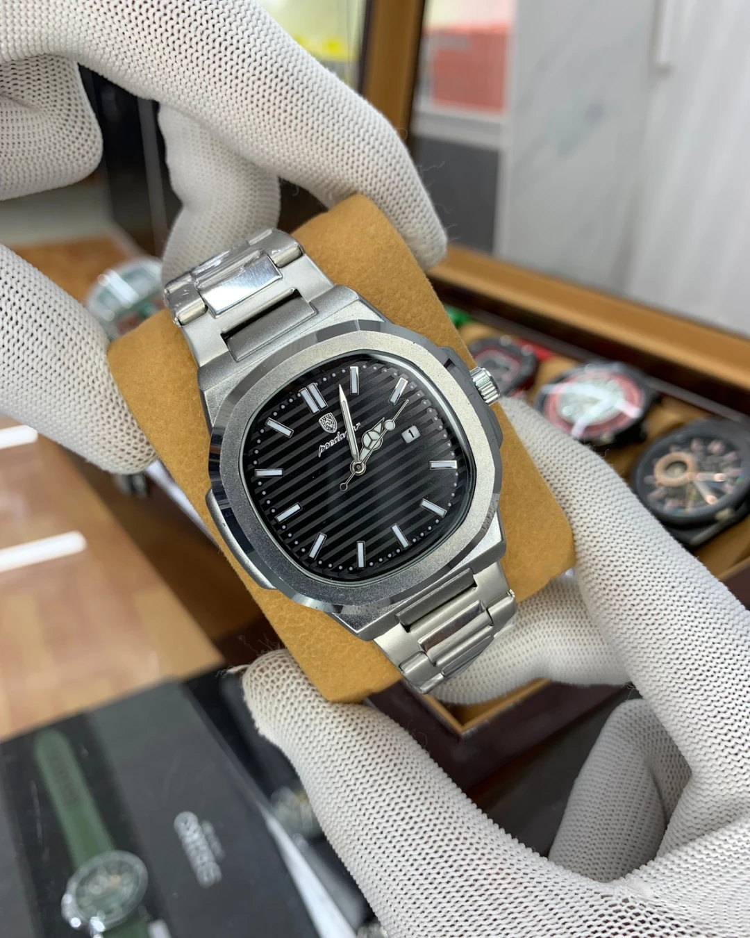 POAGEGAR 613 Black