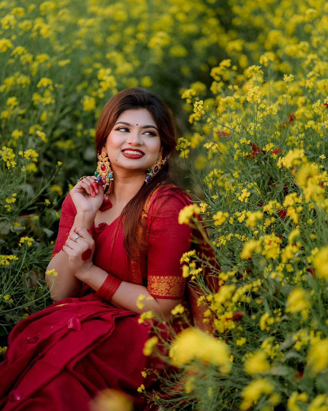 Exclusive Fashionable Trendy Tangail Cotton Nakshi Paar Saree