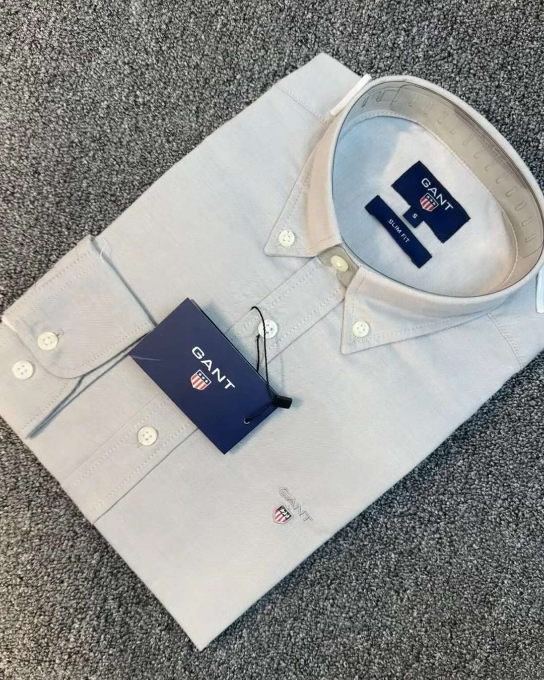 GANT Premium Light Ash Solid Shirt