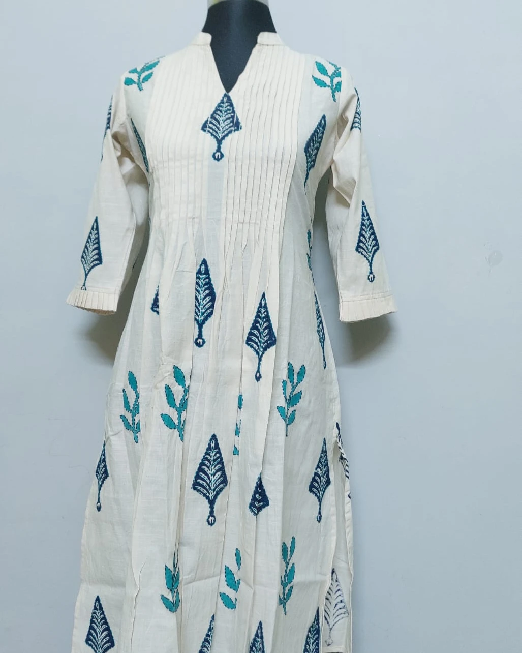 Off-White Block Printed Khadi Cotton Pin-Tucked Kurti
