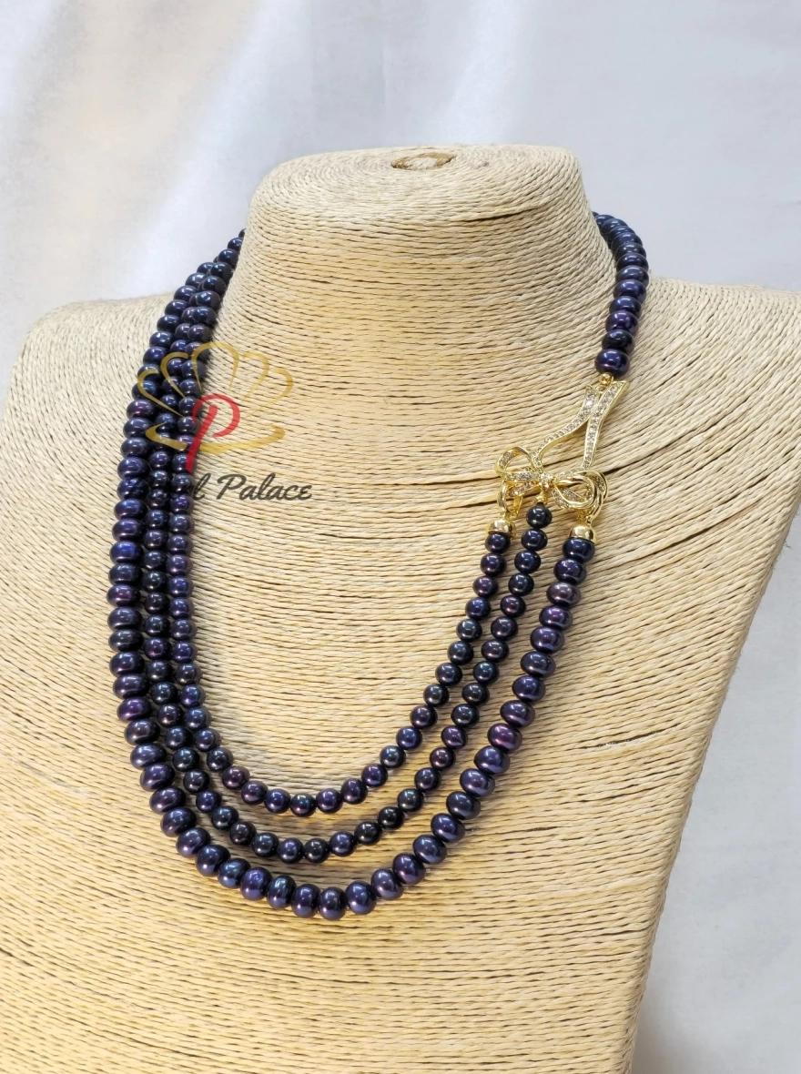 Midnight Elegance – Triple Layer Black Freshwater Pearl Necklace