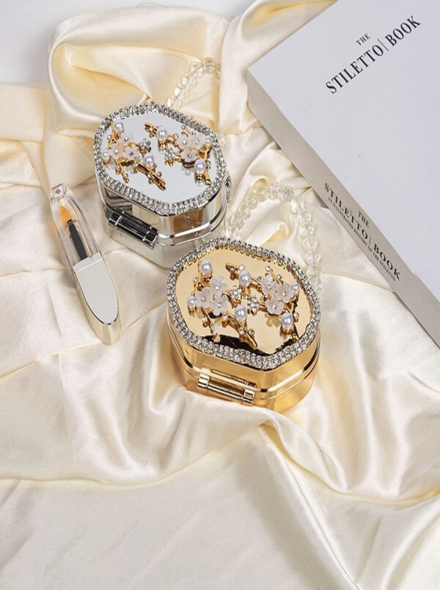 Luxe Pearl-Handle Quilted Bag