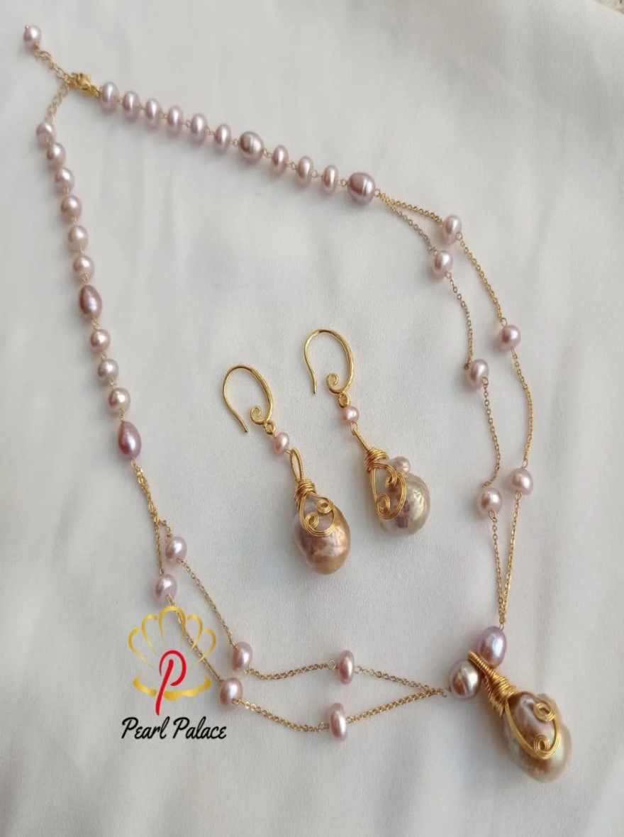 Artisan Muse" 18K Gold Plated Baroque Pearl Necklace Set.