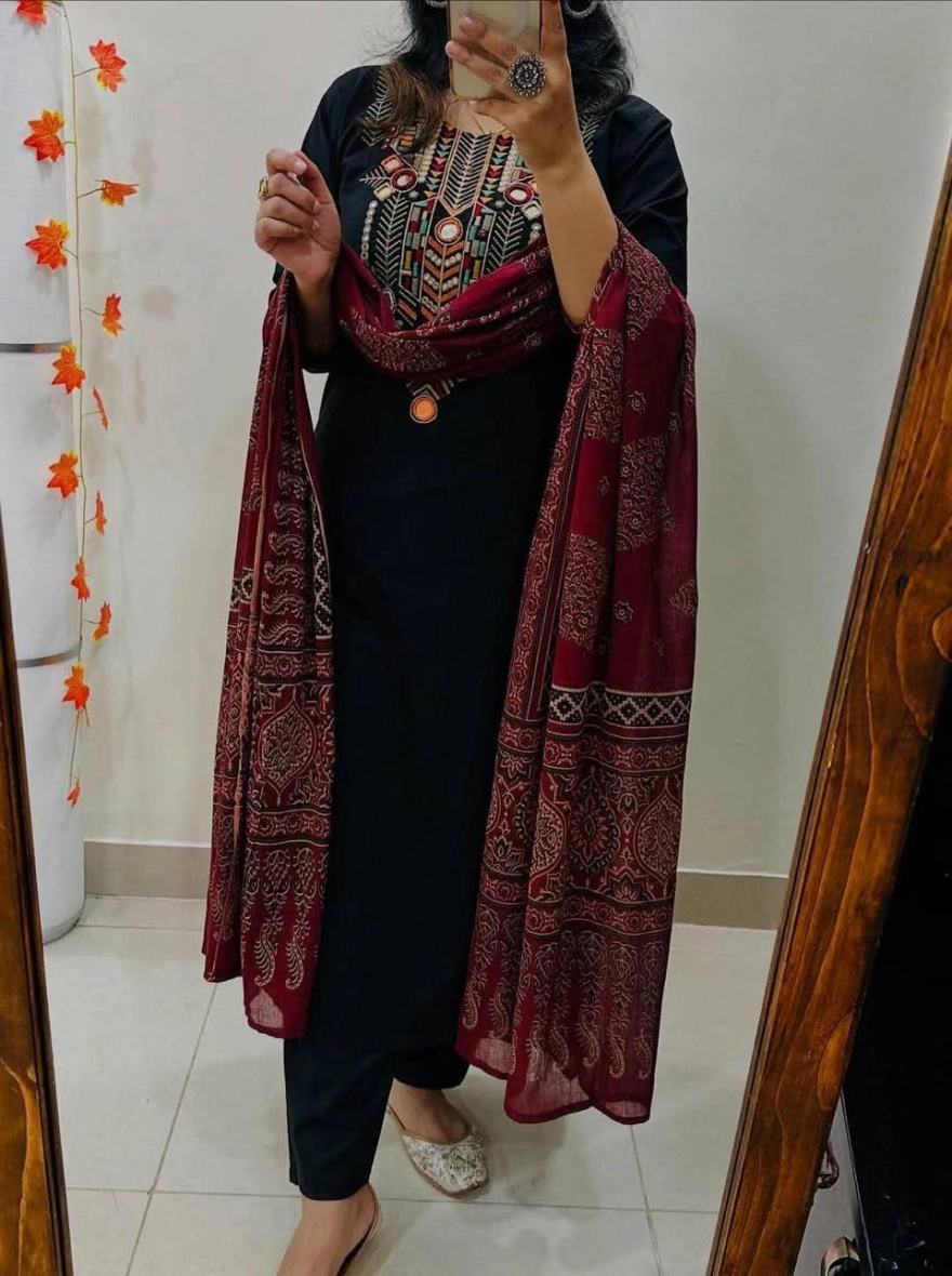 Mirror-Work Embroidered 3-Piece Kurti Set