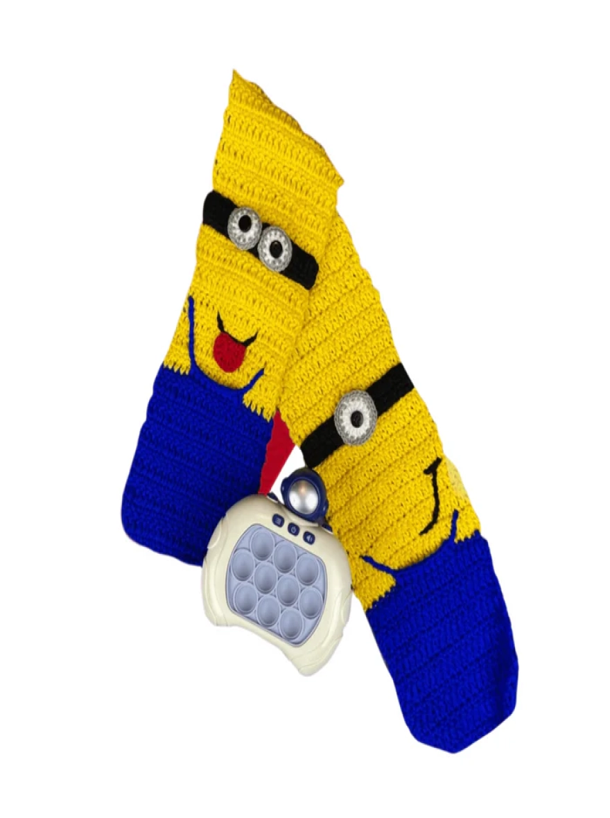 WOOLEN MINION MUFLER