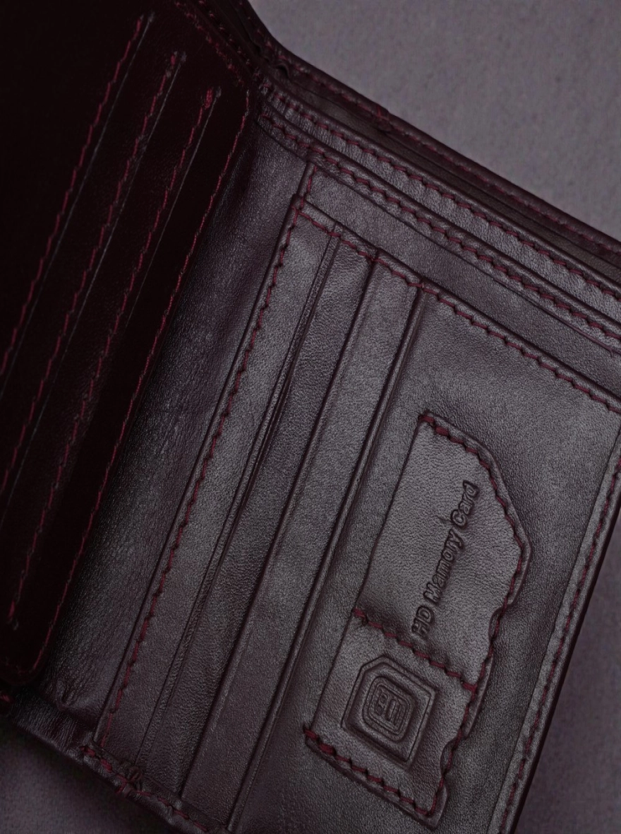 Zays Handcrafted Premium Oil Pull Up Leather Bifold Wallet