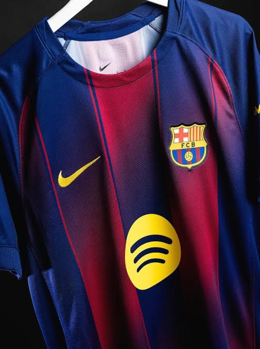 Premium FC Barcelona 2025/26 Home Jersey