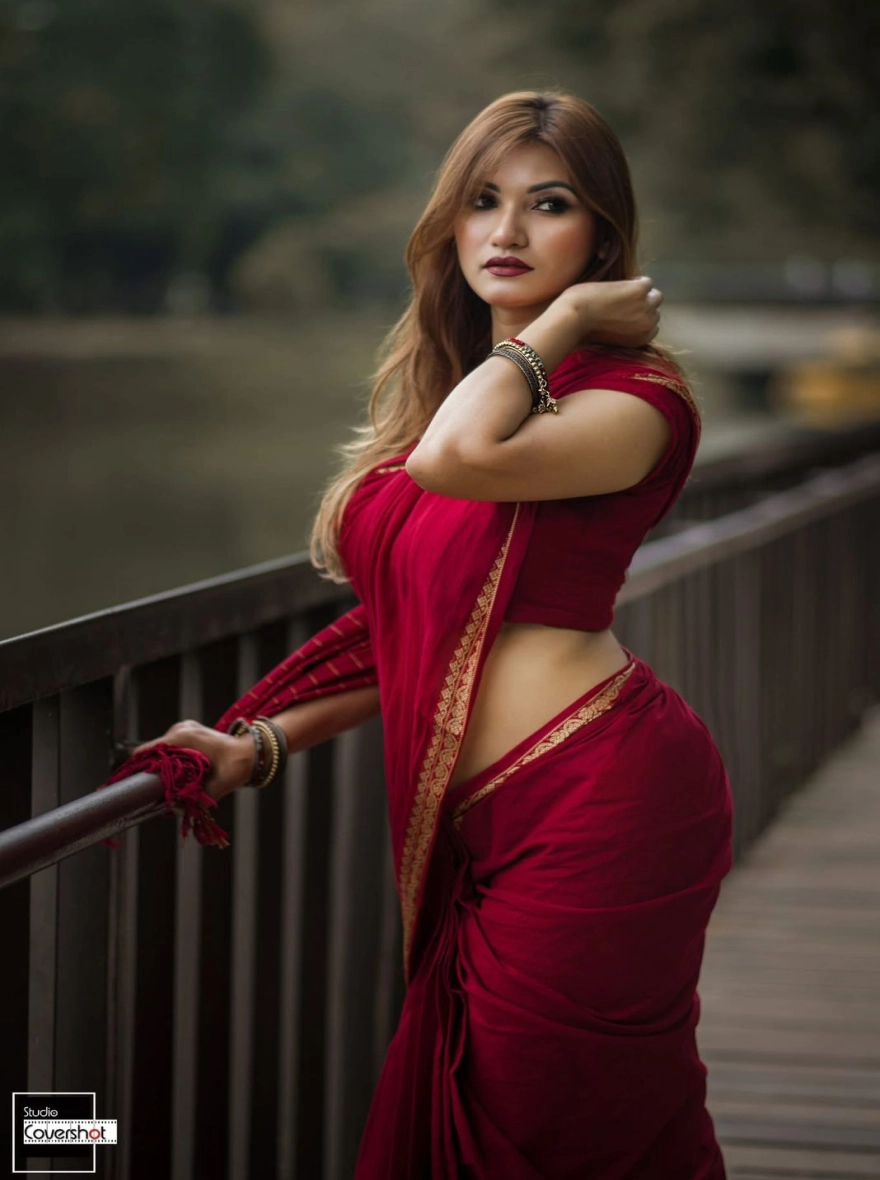 Women's Exclusive Fashionable Trendy Tangail HalfSilk Nakshi Pair Saree - Maroon