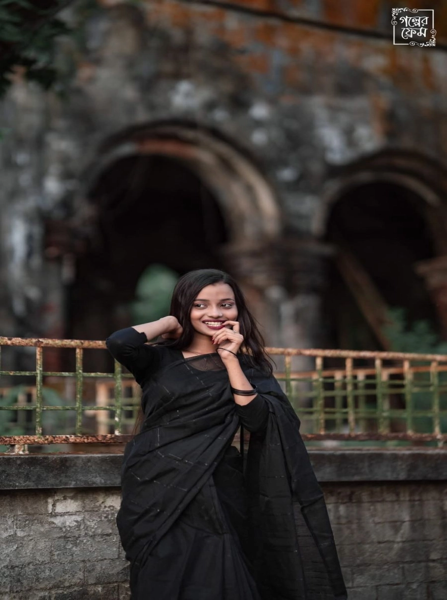 Women's Trendy Collection Black Half Silk Chumki Saree - 12 Haat