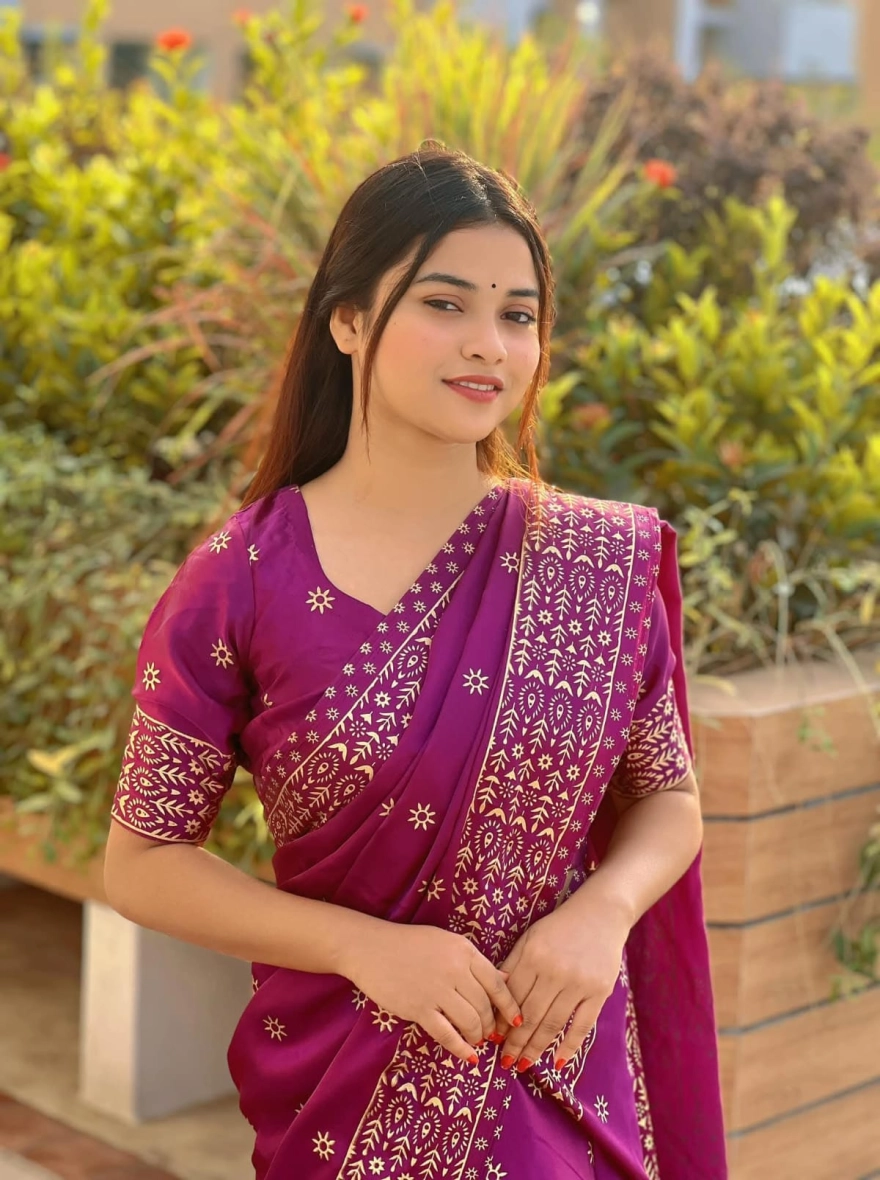 Women's Exclusive Designer Screen Print Japani Silk Saree - Elegant Magenta & Gold