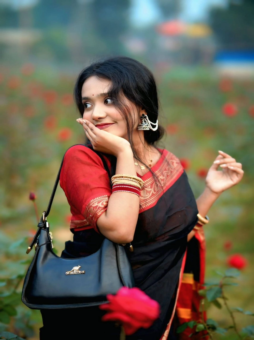 Women's Premium Quality Cotton Maslais Saree - Classic Black & Red Festive Edition