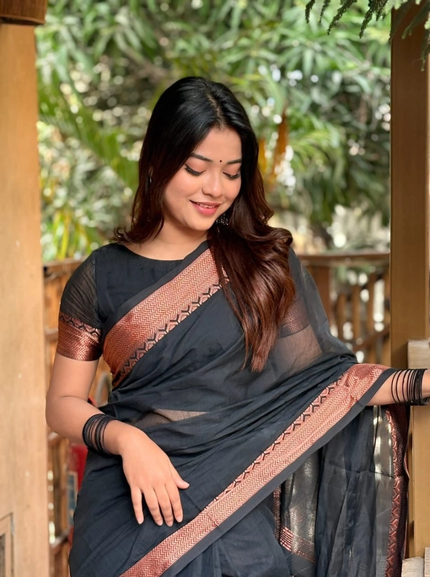 Women's Exclusive Fashionable Trendy Tangail HalfSilk Nakshi Pair Saree - Midnight Black & Copper Rose