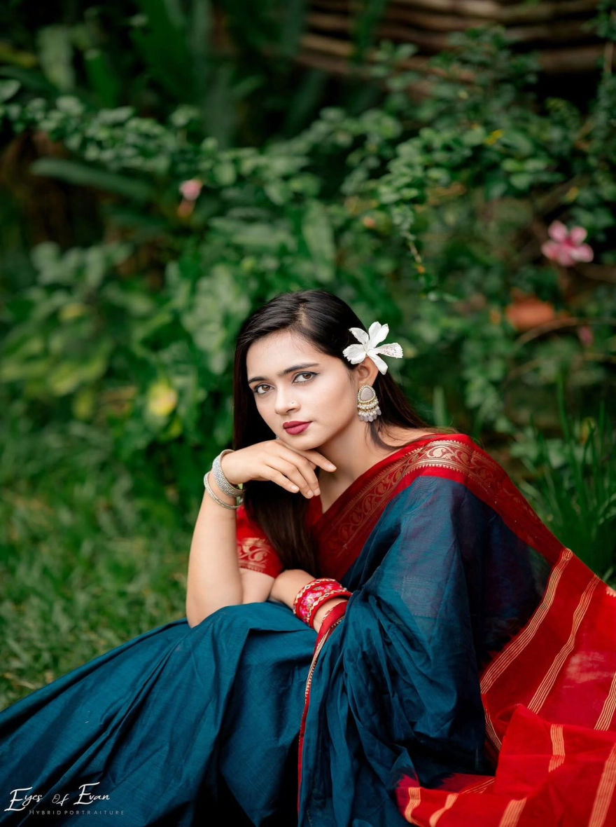 Women's Tangail Tat Madurai Maslaice Cotton Saree - Midnight Black & Copper Rose