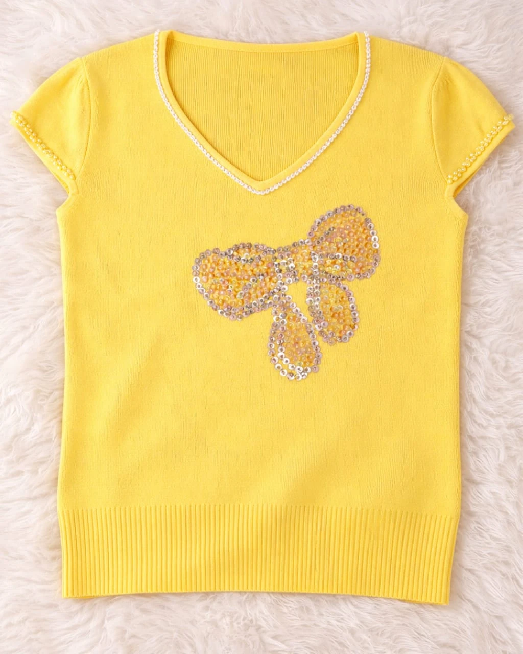 Sunny V-Neck Short Sleeve Knit with Sequin Bow Detail