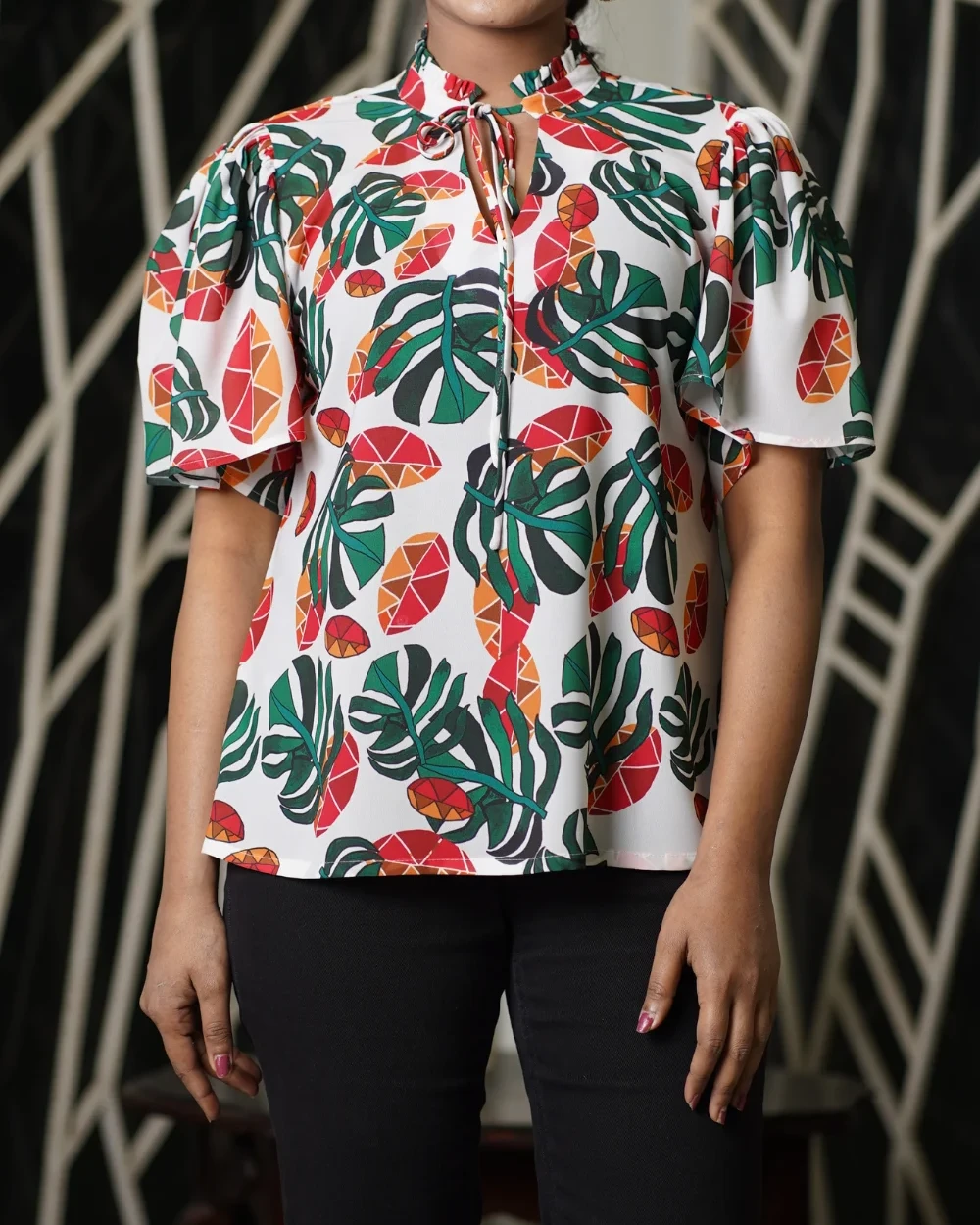Rongin Jhora Pata Short Tops