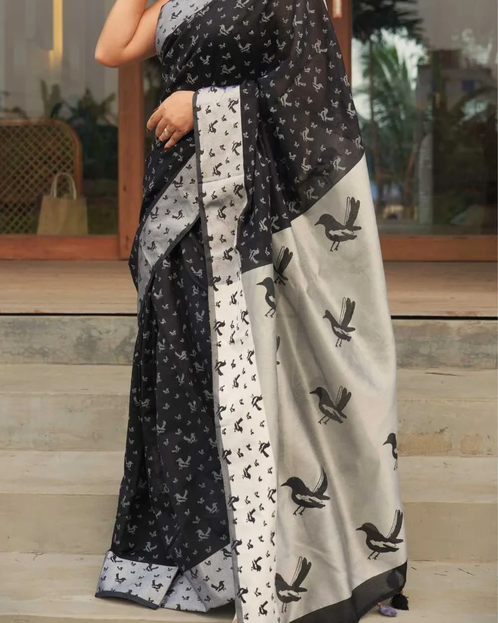 Magpie Robin’s night out half silk