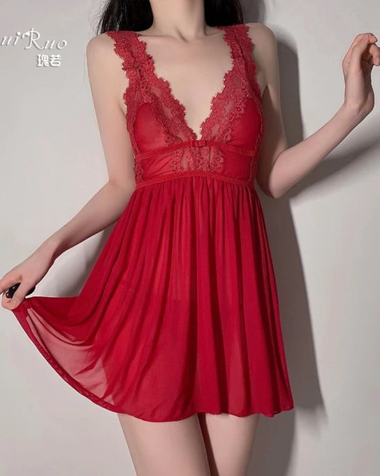 V Backless Lace Nightgown (Free Size)
