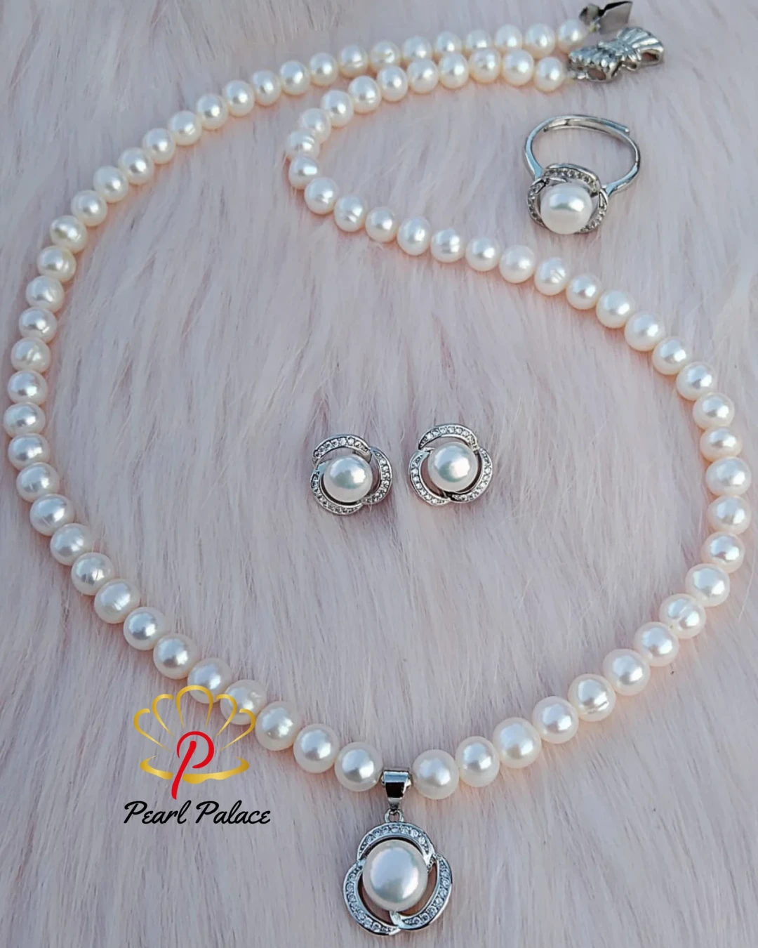 Elegant White Pearl Pendant Set.