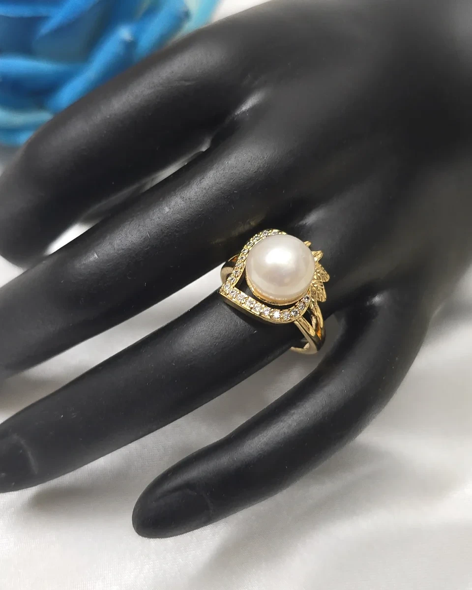 Lustrous Loop Pearl Ring