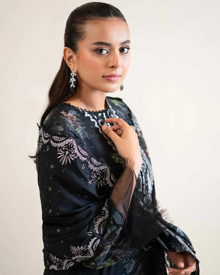 Pakistani Hania by Binaas Unstitched – Emerald Meadow Glow
