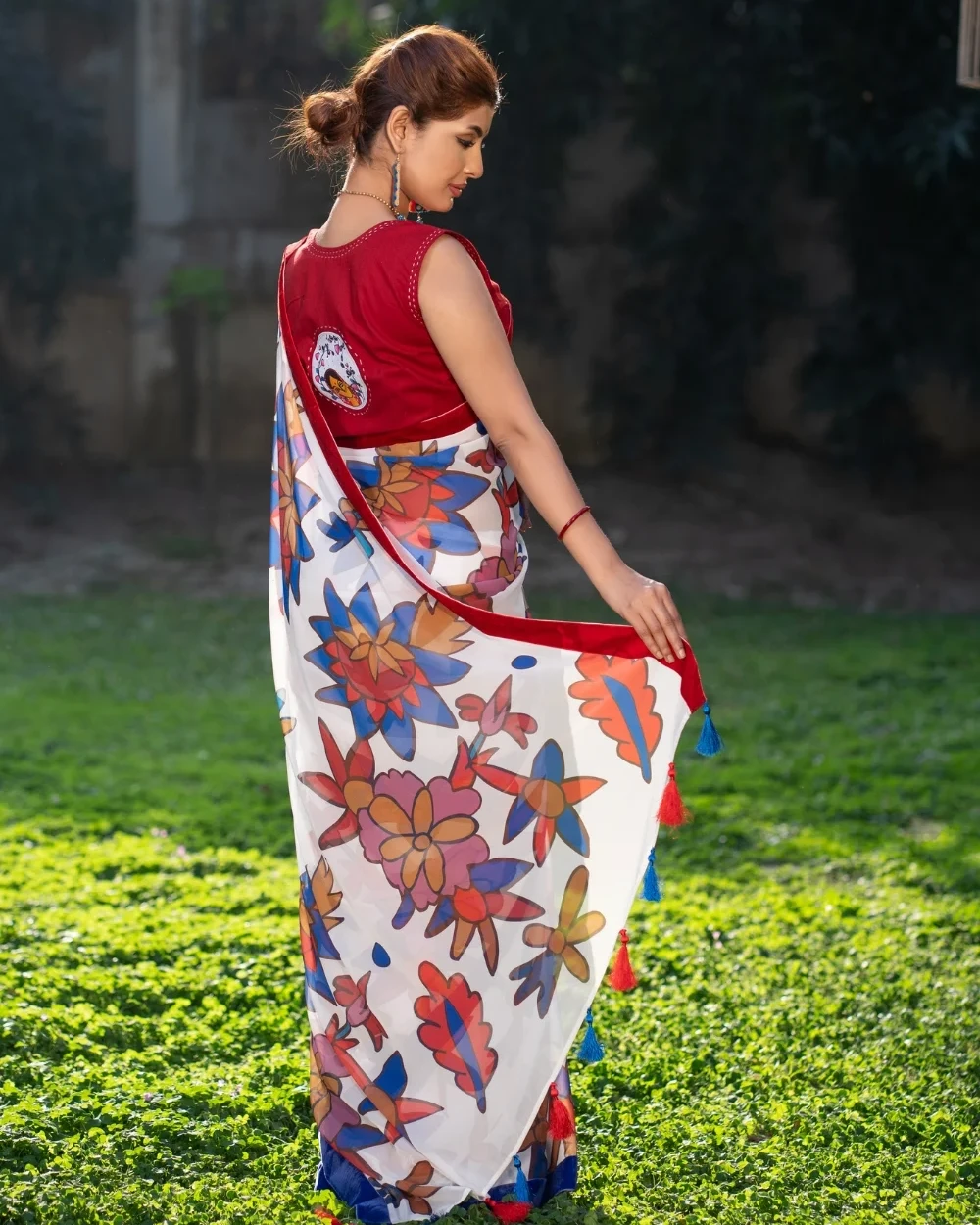 Pushpendro Saree