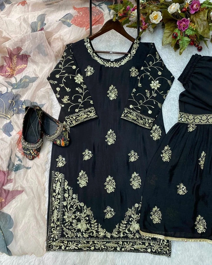 Midnight Noir Chinon Sequence Gharara Set
