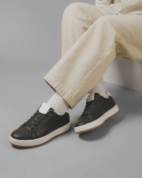 Bowling Titan Sneakers-Black & White