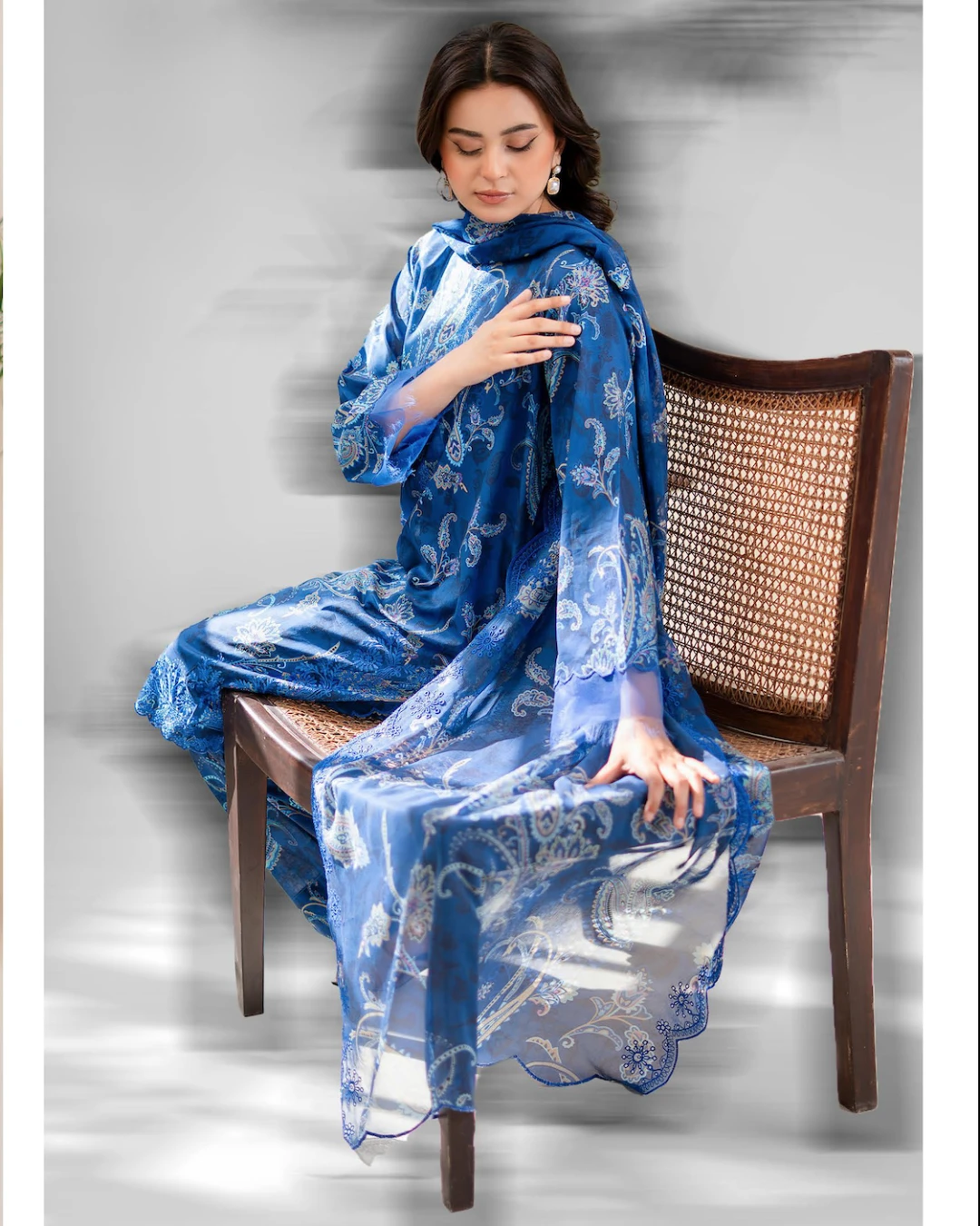 Pakistani Ziva Gull Jee Embroidered Unstitched 3 piece Lawn– Blue