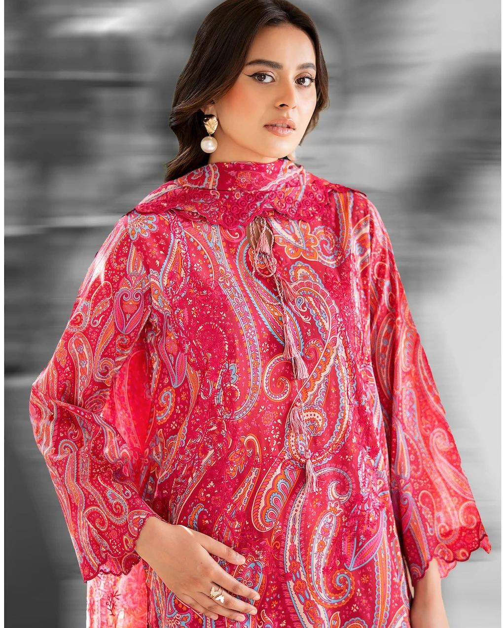 Pakistani Ziva Gull Jee Embroidered Unstitched 3 piece Lawn– Crimson Red