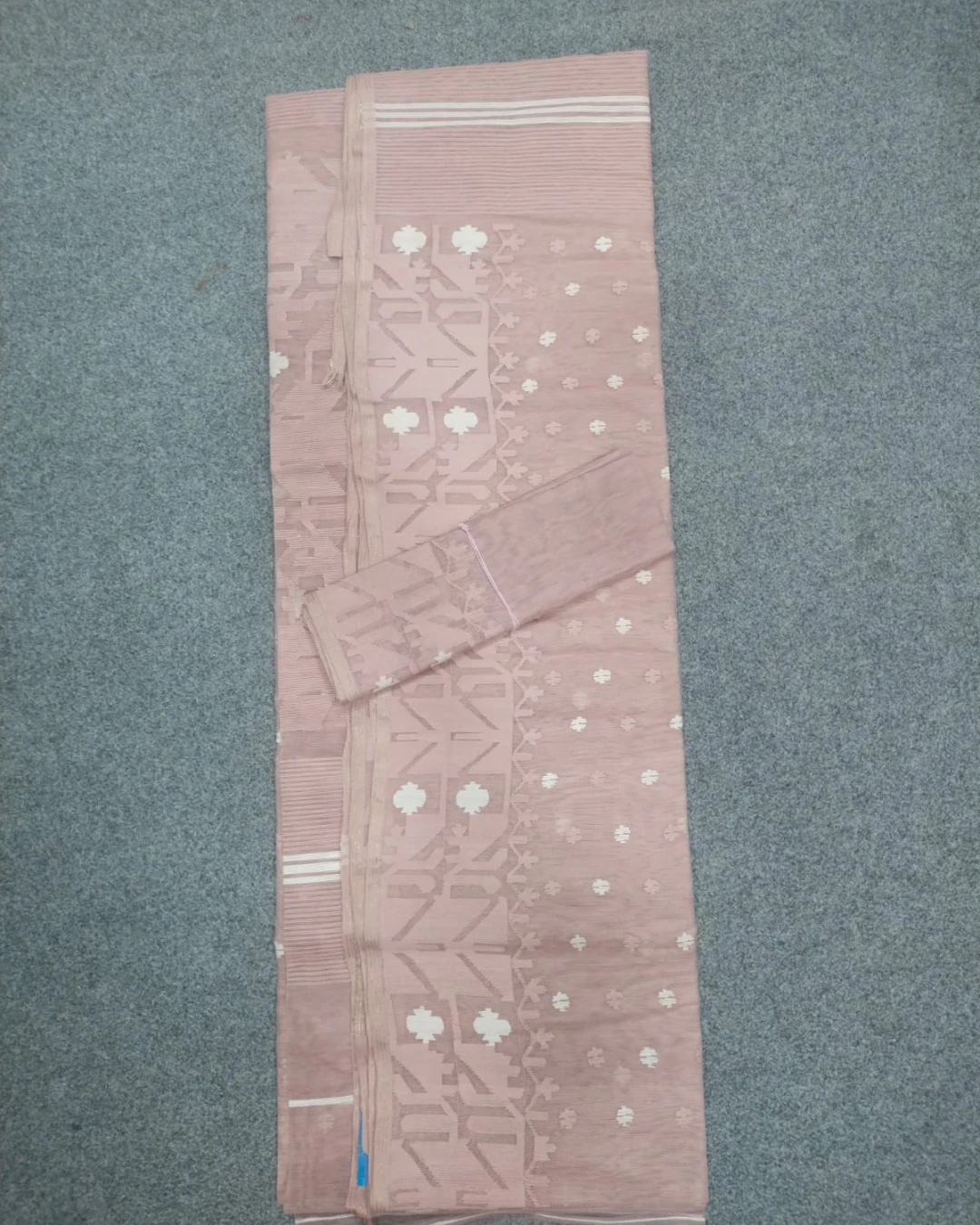 Muted Rose Pink Geometric Handloom Ransom Silk Jamdani Saree