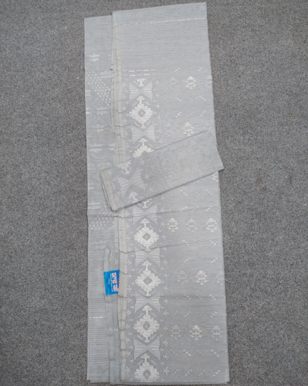 Silver Grey Geometric Handloom Ransom Silk Jamdani Saree