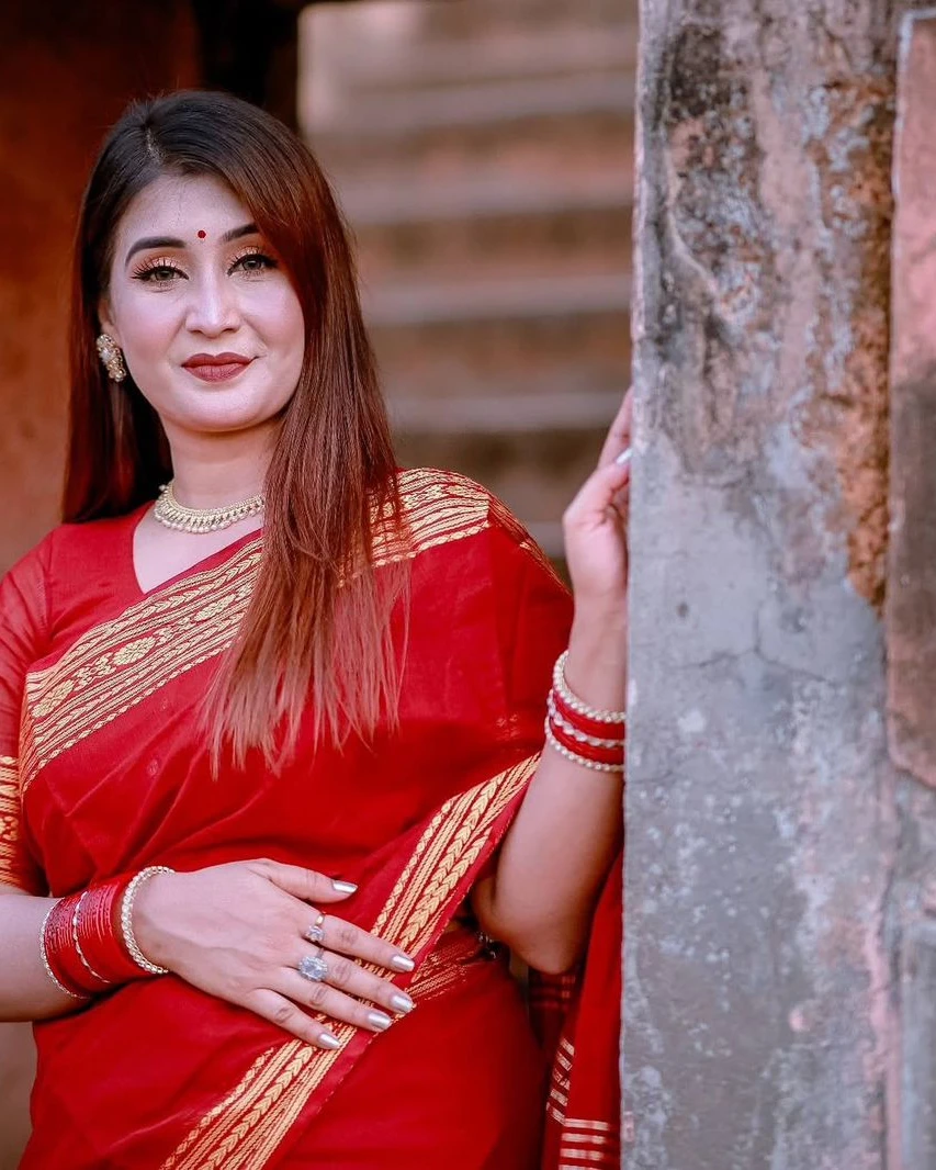 Fashionable Tangail tat HalfSilk Nakshi Pair Saree