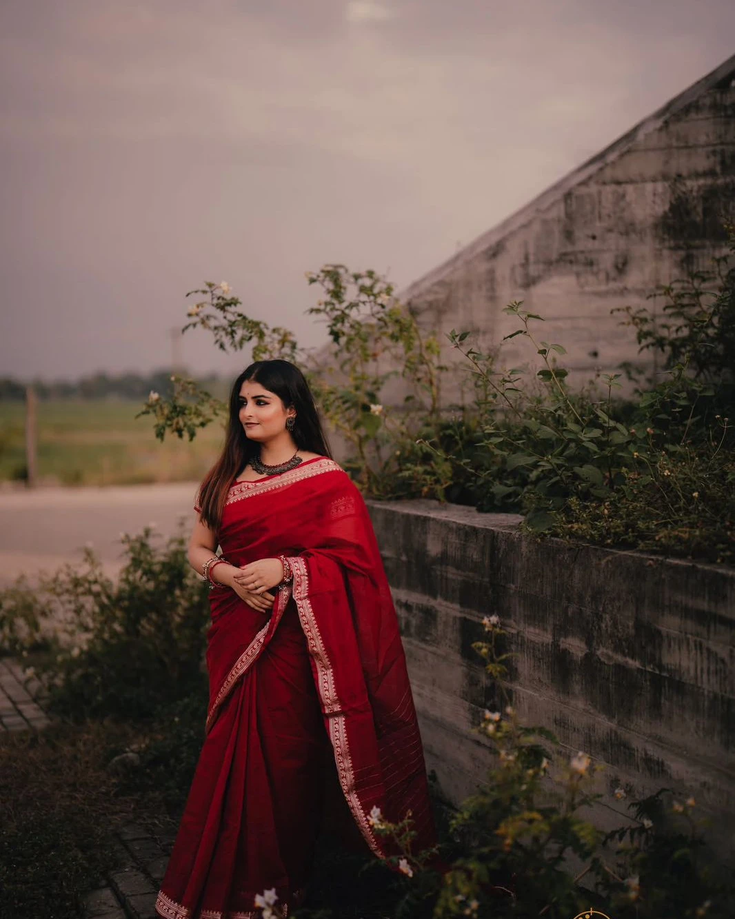 Exclusive Fashionable Trendy Tangail Half Silk Nakshi Paar Saree