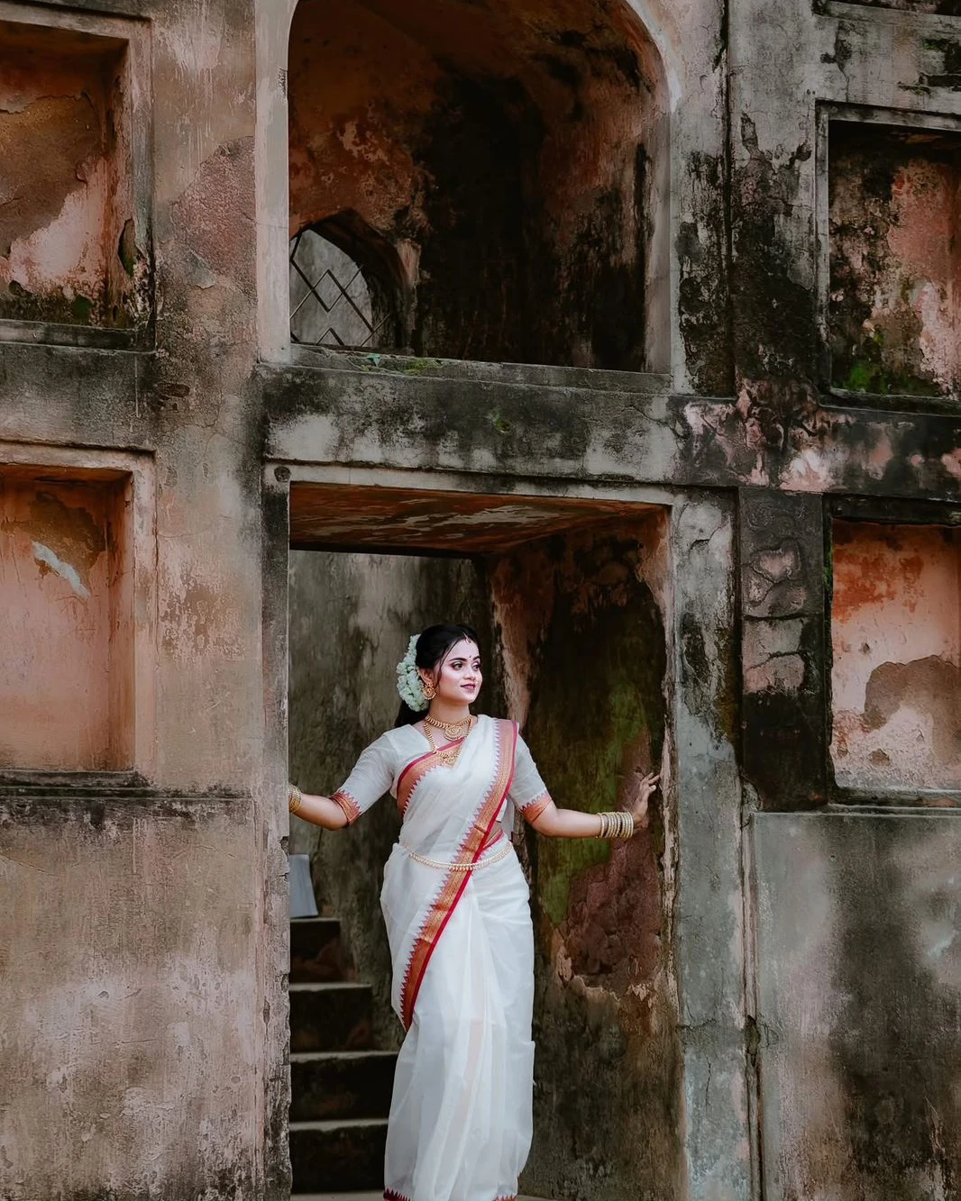 Women's Premium White Half Silk Kantha Stitch Saree