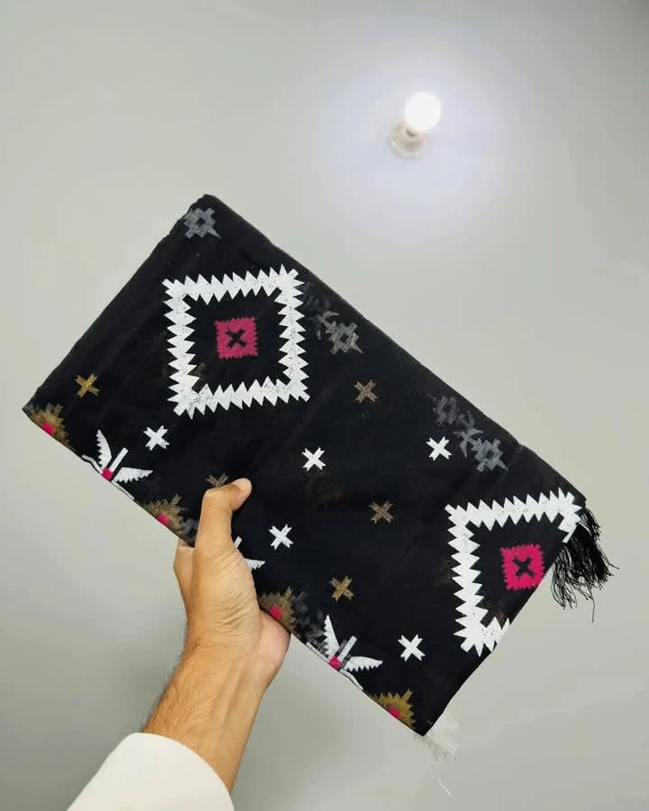 Exclusive Semi-Pure Cotton Handloom Jamdani Print Saree with Tassels
