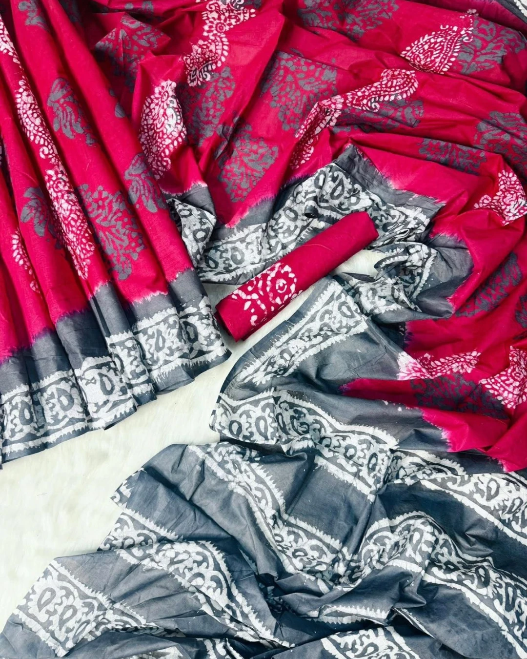 Tangail Tat Cotton Batik Print Saree-5