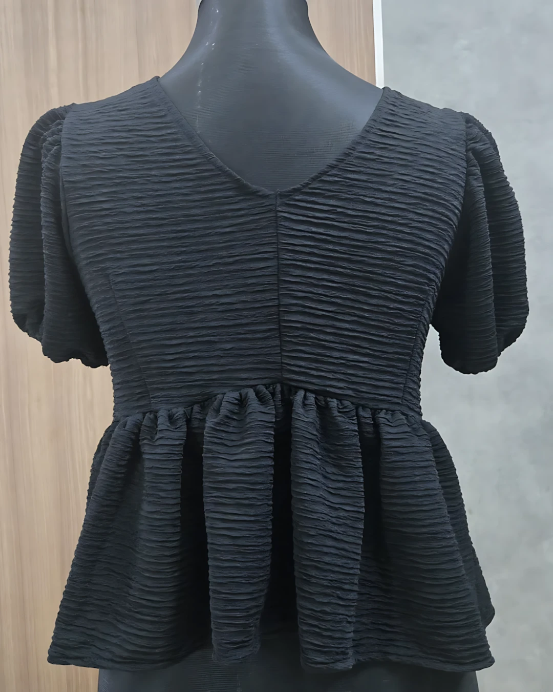 Imported Textured Twist-Front Puff Sleeve Top - Black (Thailand)