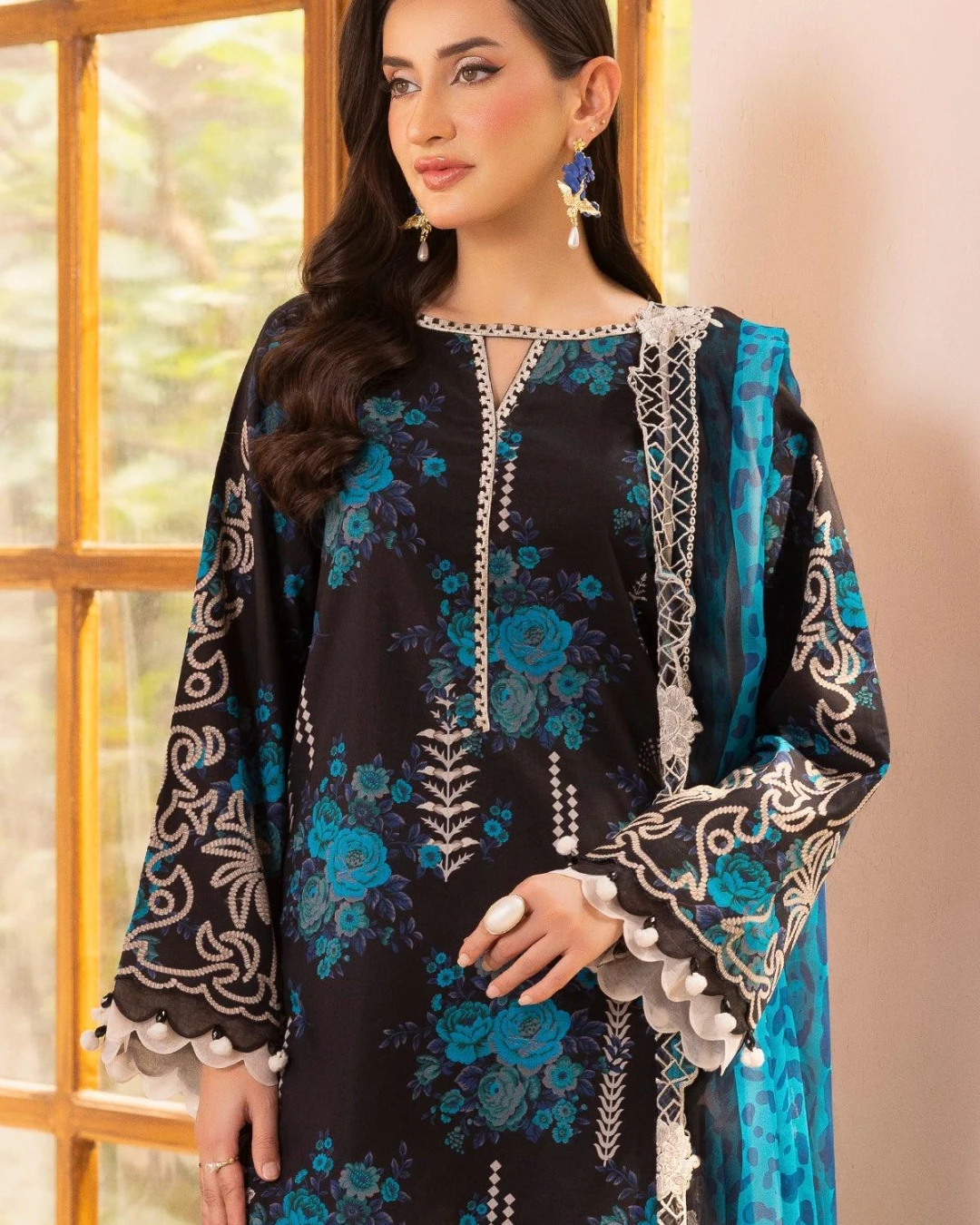 Gondola Gold Luxury Embroidered Lawn Three-Piece Suit