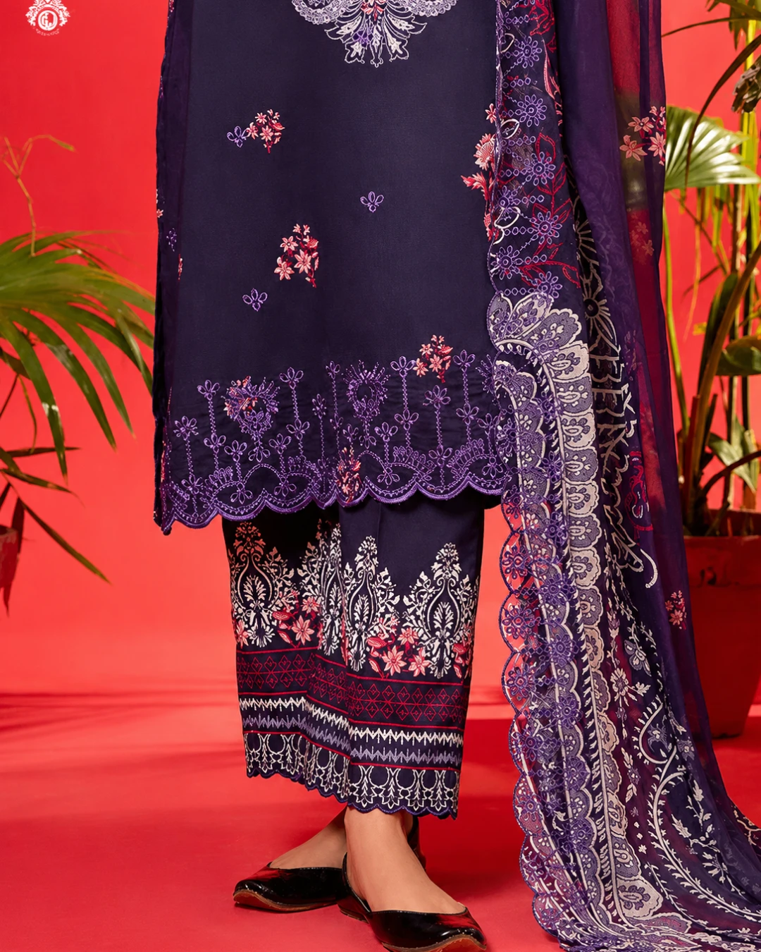 Ebony Empress Luxury Embroidered Lawn Three-Piece Suit