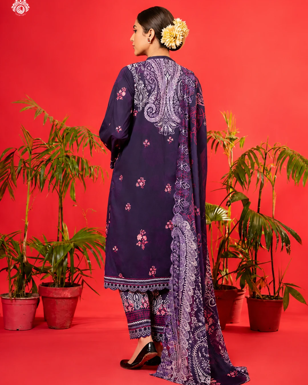 Ebony Empress Luxury Embroidered Lawn Three-Piece Suit