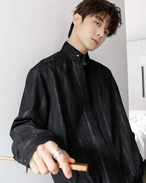 GARB Men’s Autumn Stand-Up Collar Long-Sleeve Shirt – Fashionable Fake Two-Piece High-End Solid Color Casual Shirt