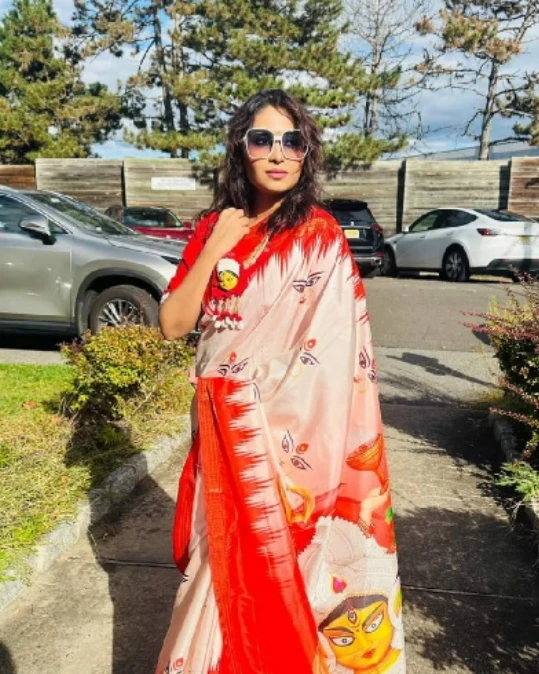 Women's Fashionable Chanderi Silk Saree-2